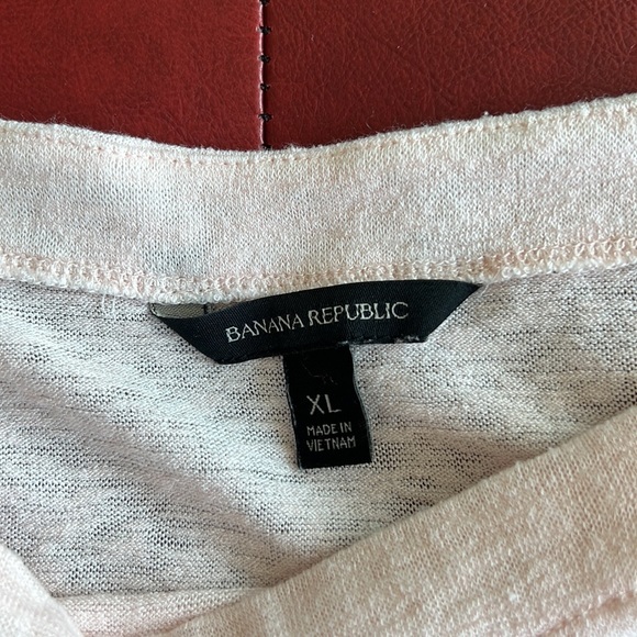 Banana Republic Pink Flowy Blouse - Picture 2 of 5